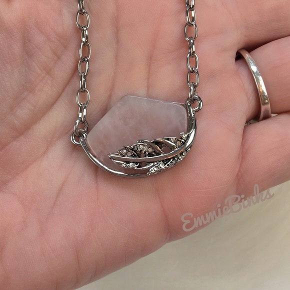 New Bohemian Rose Quartz & Cubic Zirconia Mountain Pendant Necklace - Picture 6 of 13